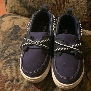 Kids little boys shoes size 9 color blue Carters